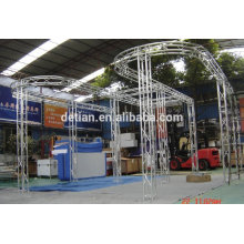 3x6 modular tradeshow stand with display shelves made of aluminium truss stand